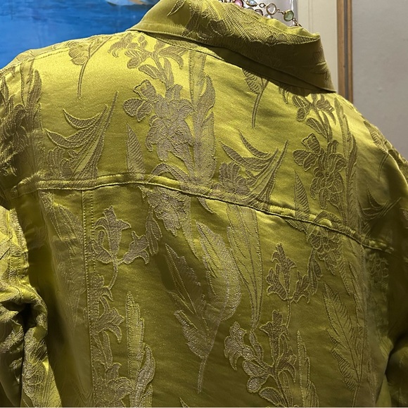 Women’s Chico’s Pear Green Silk Jacket in size Large 12 14 - Picture 8 of 10